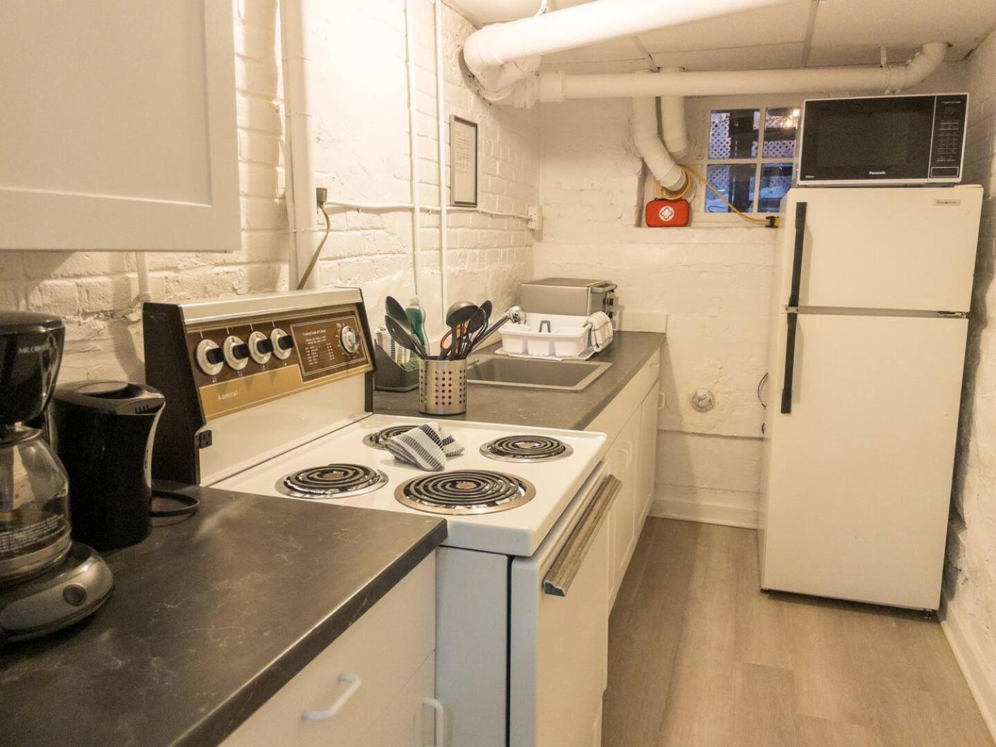 Heart Of Mtr For Memerable Experiance 2 Backyard 7Minmetro Fully Renovated & Equipped Montréal Buitenkant foto